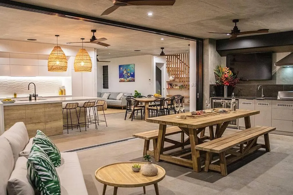 Azure Port Douglas - Luxurious & Modern 0*,
